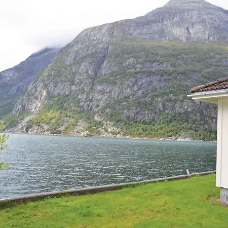 Lovely Home In Eidfjord With Wifi בית נופש איידפיורד